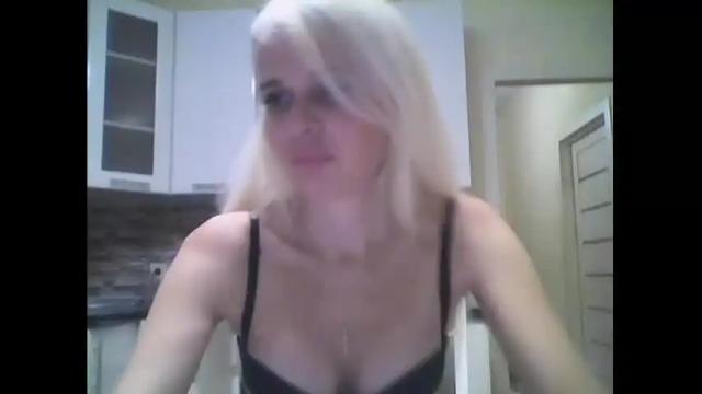 Image 10 of blondie_swan Stream on Chaturbate on 20 months ago