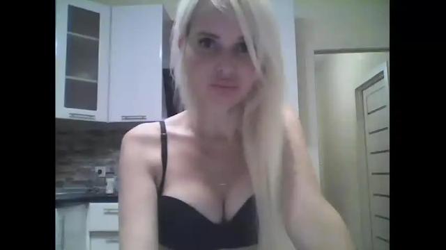 Image 11 of blondie_swan Stream on Chaturbate on 20 months ago