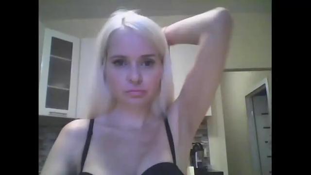 Image 2 of blondie_swan Stream on Chaturbate on 19 months ago