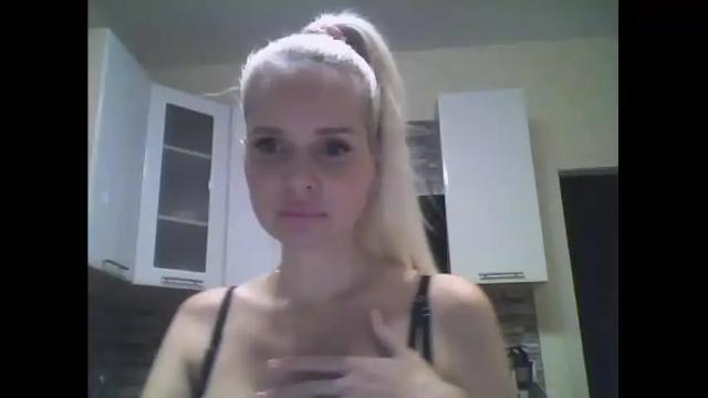 Image 10 of blondie_swan Stream on Chaturbate on 19 months ago