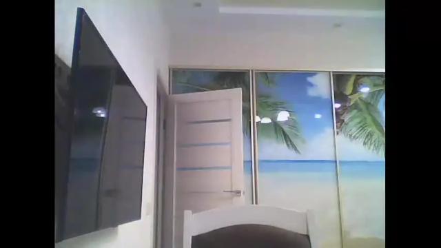 Image 2 of blondie_swan Stream on Chaturbate on 19 months ago