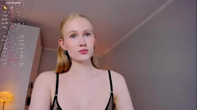 Image 8 of blondiemermaid Stream on Chaturbate on 1 month ago