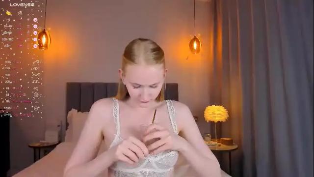 Thumbnail 2, blondiemermaid's Stream at Chaturbate, 1 day ago