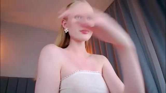 Image 6 of blondiemermaid Stream on Chaturbate on 5 months ago