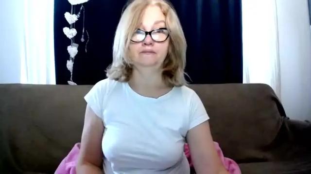 Image 10 of blondwoman Stream on Chaturbate on 14 months ago