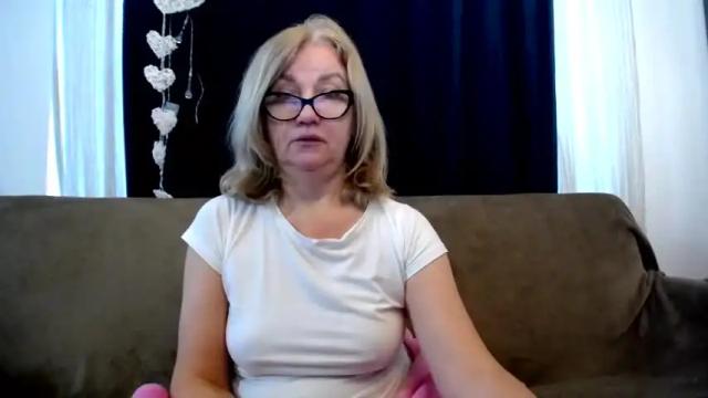 Image 6 of blondwoman Stream on Chaturbate on 14 months ago