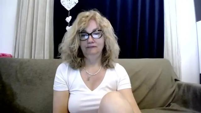 Image 12 of blondwoman Stream on Chaturbate on 13 months ago