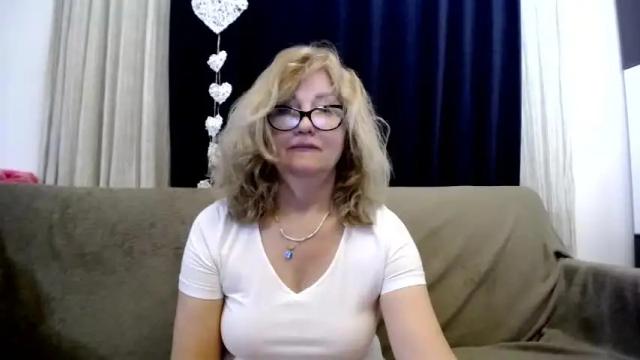 Image 7 of blondwoman Stream on Chaturbate on 13 months ago