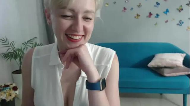 Image 2 of blondy_mom Stream on Chaturbate on 1 month ago