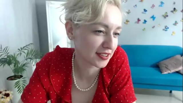 Image 10 of blondy_mom Stream on Chaturbate on 1 month ago