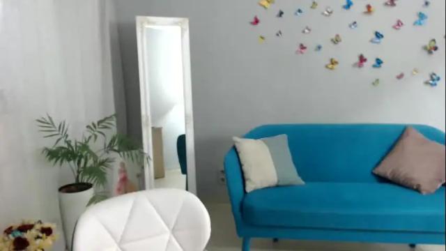 Image 2 of blondy_mom Stream on Chaturbate on 27 days ago