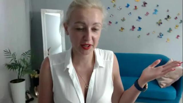 Image 12 of blondy_mom Stream on Chaturbate on 19 days ago