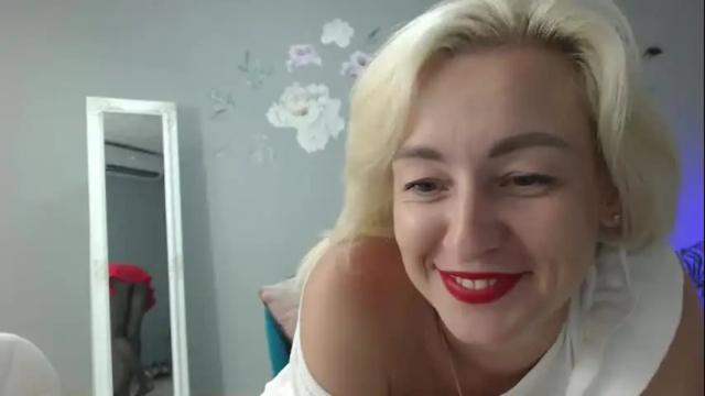 Image 8 of blondy_mom Stream on Chaturbate on 6 days ago