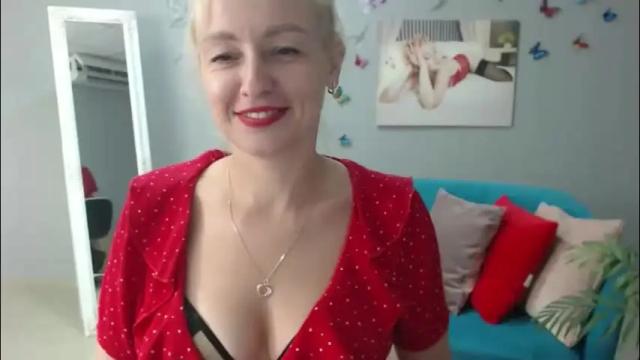 Image 6 of blondy_mom Stream on Chaturbate on 1 month ago