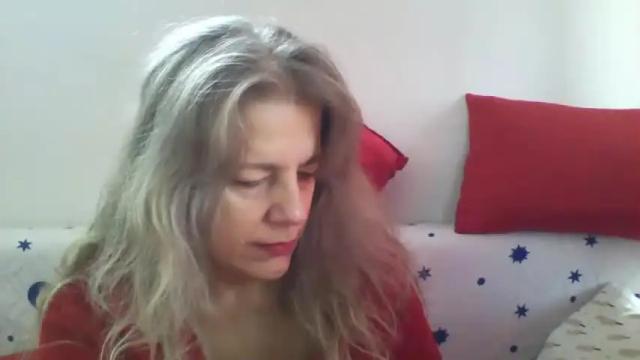 Image 2 of blondyblueeyes Stream on Chaturbate on 15 months ago