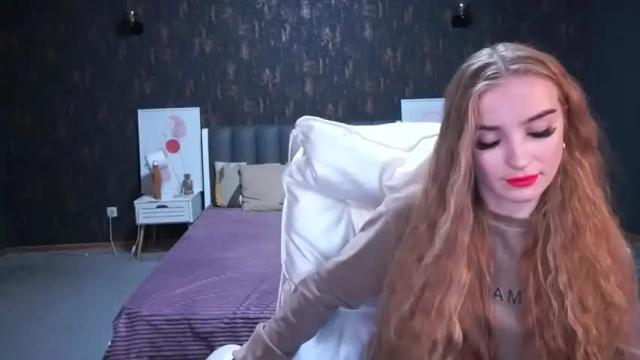 Image 6 of blondyluxx Stream on Chaturbate on 18 months ago