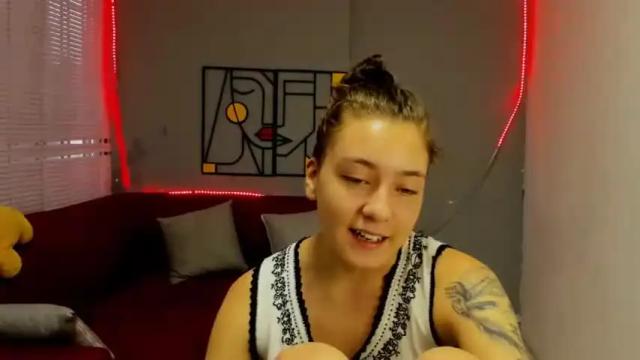 Image 4 of blondyparker777 Stream on Chaturbate on 13 months ago