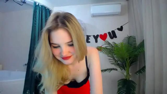 Image 12 of bloomingheart Stream on Chaturbate on 16 months ago
