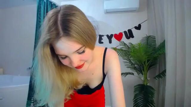 Image 2 of bloomingheart Stream on Chaturbate on 16 months ago