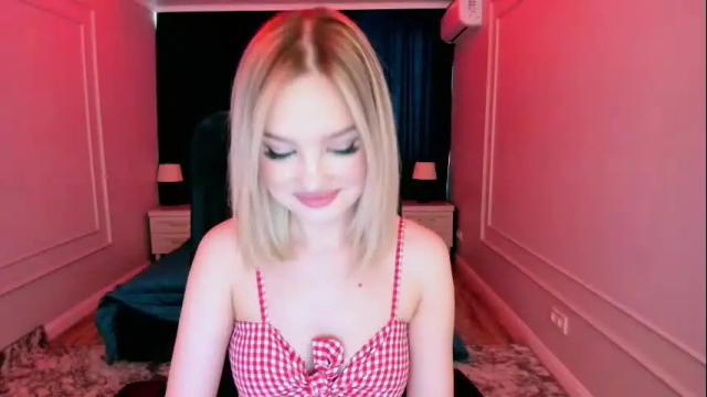 Image 3 of bloomingheart Stream on Chaturbate on 2 months ago