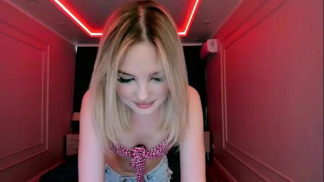 Image 7 of bloomingheart Stream on Chaturbate on 2 months ago