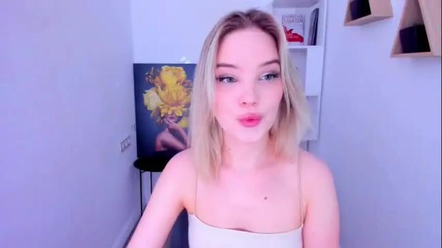 Image 10 of bloomingheart Stream on Chaturbate on 6 months ago