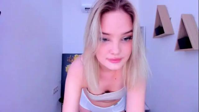 Image 6 of bloomingheart Stream on Chaturbate on 6 months ago