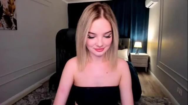 Image 6 of bloomingheart Stream on Chaturbate on 1 month ago