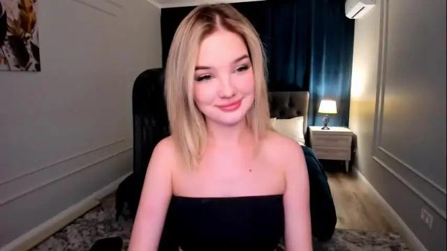 Image 7 of bloomingheart Stream on Chaturbate on 1 month ago