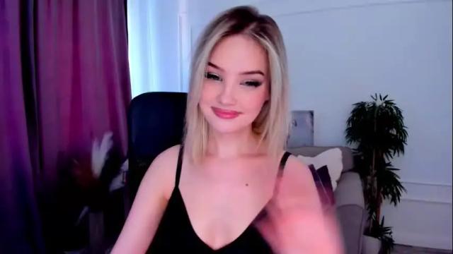 Image 7 of bloomingheart Stream on Chaturbate on 1 month ago