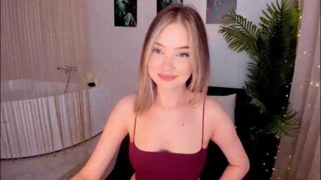 Image 10 of bloomingheart Stream on Chaturbate on 2 months ago