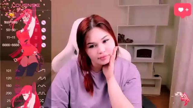 Image 10 of blooomcrystal Stream on Chaturbate on 17 months ago