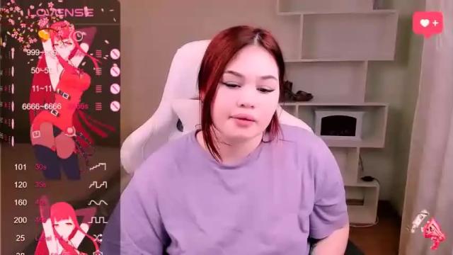 Image 11 of blooomcrystal Stream on Chaturbate on 17 months ago