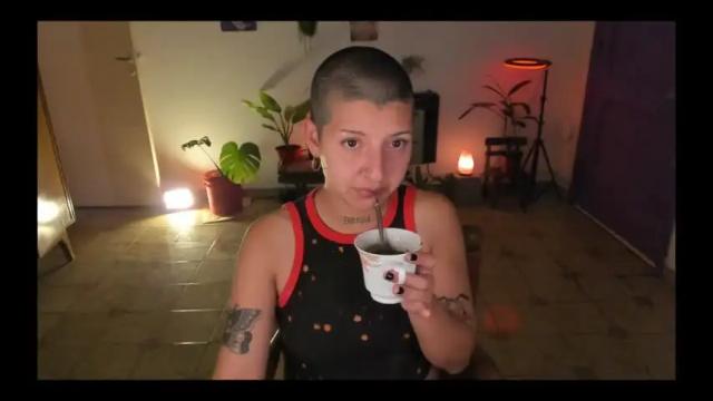 Image 2 of blossomgin Stream on Chaturbate on 13 months ago