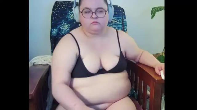 Image 10 of blossommingbelly Stream on Chaturbate on 20 months ago