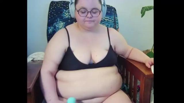 Image 8 of blossommingbelly Stream on Chaturbate on 20 months ago