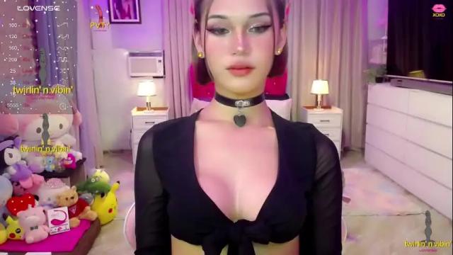 Image 10 of blue_aiveexx Stream on Chaturbate on 1 month ago