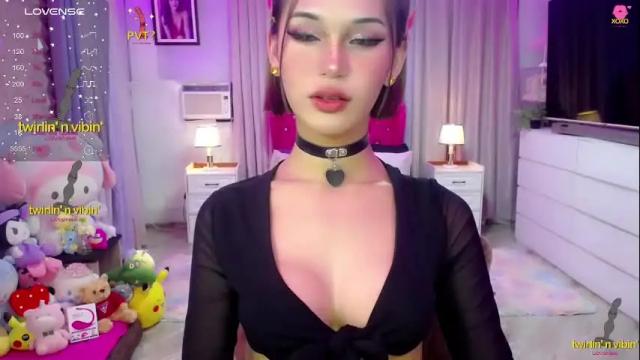 Image 2 of blue_aiveexx Stream on Chaturbate on 1 month ago