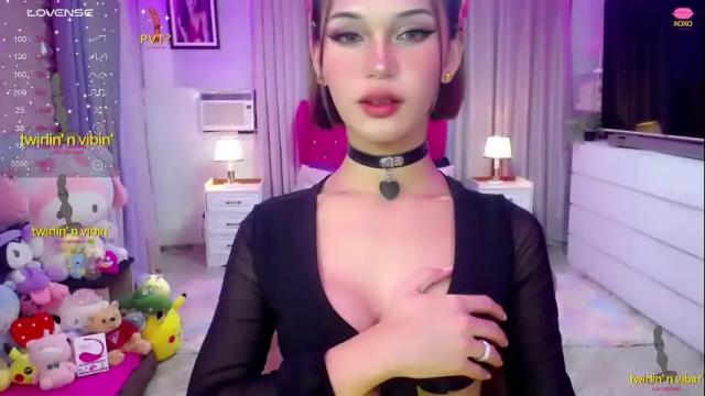 Image 4 of blue_aiveexx Stream on Chaturbate on 1 month ago