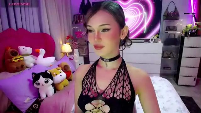 Image 3 of blue_aiveexx Stream on Chaturbate on 21 days ago