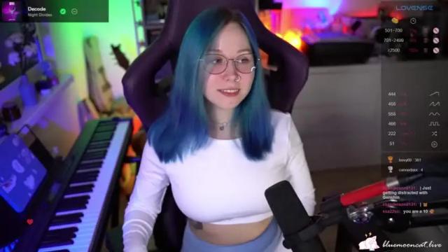 Thumbnail 3, blue_mooncat's Stream at Chaturbate, 15 months ago