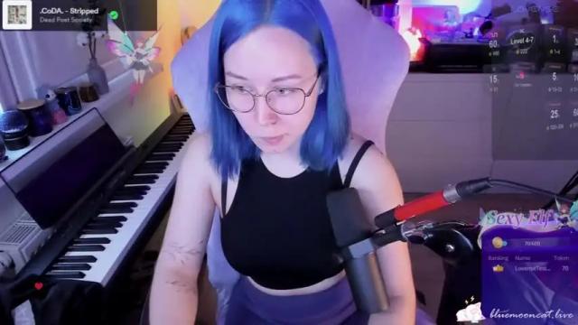 Image 12 of blue_mooncat Stream on Chaturbate on 14 months ago