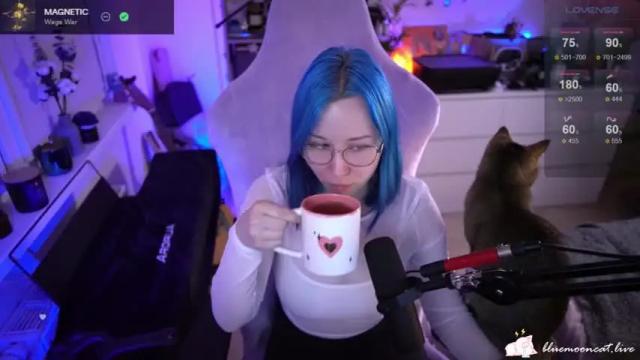 Thumbnail 1, blue_mooncat's Stream at Chaturbate, 13 months ago