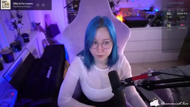 Image 2 of blue_mooncat Stream on Chaturbate on 16 months ago