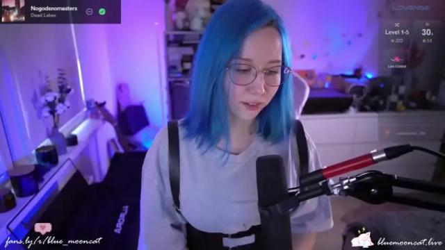 Image 10 of blue_mooncat Stream on Chaturbate on 13 months ago