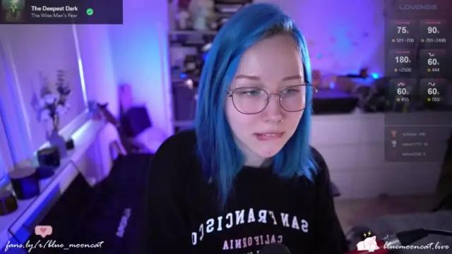 Image 7 of blue_mooncat Stream on Chaturbate on 13 months ago