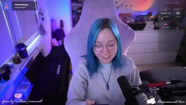 Image 3 of blue_mooncat Stream on Chaturbate on 12 months ago