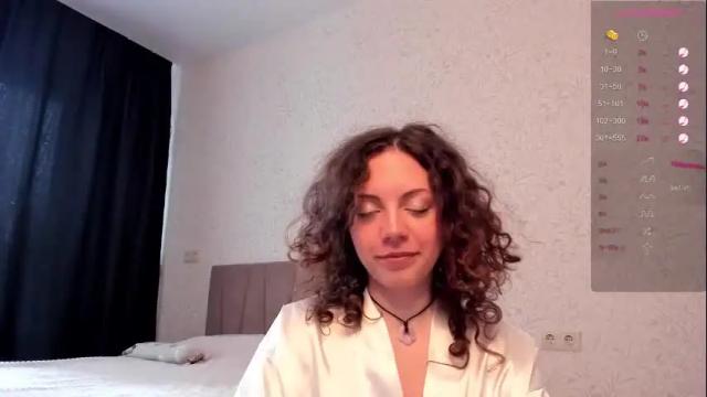 Image 4 of blueberrynight Stream on Chaturbate on 29 days ago