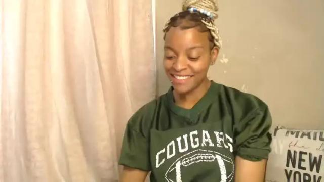 Image 10 of bluedi622952 Stream on Chaturbate on 15 months ago