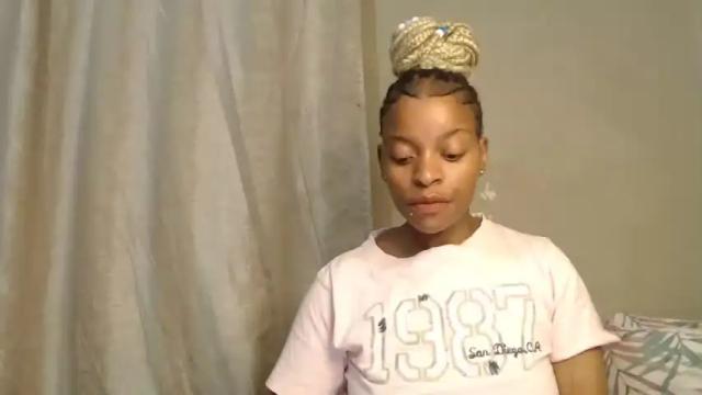 Image 8 of bluedi622952 Stream on Chaturbate on 15 months ago